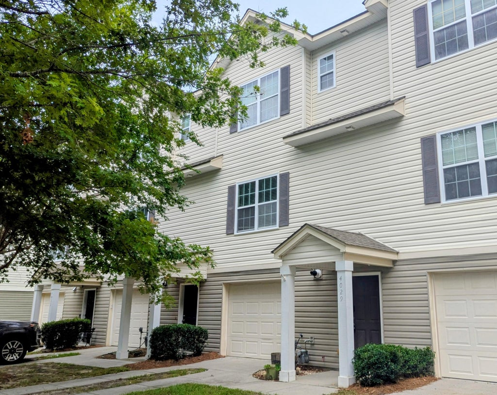 Photo of 4029 Hartland Street, Charleston, SC 29414 (MLS # 26020727)
