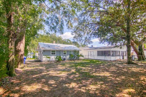 A home in North Charleston