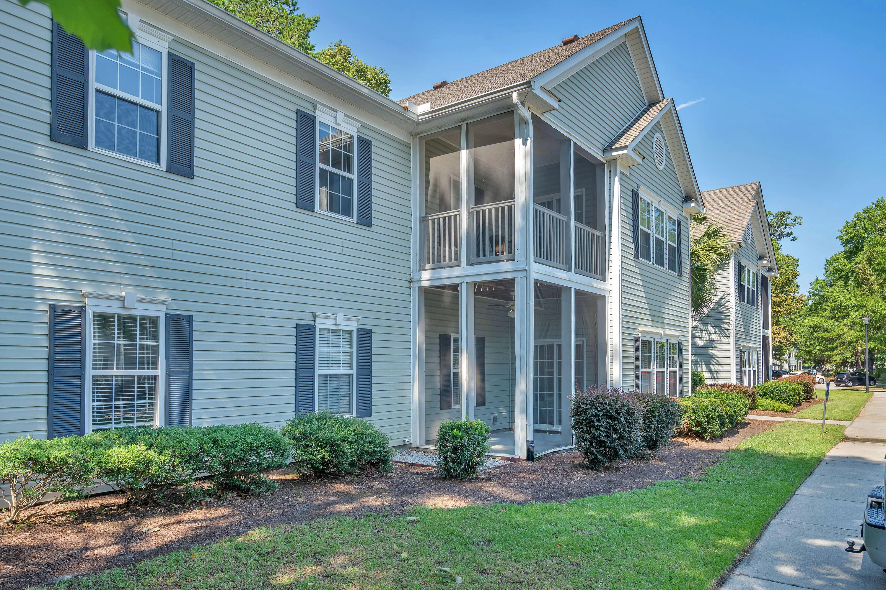 305 Pickering Lane
