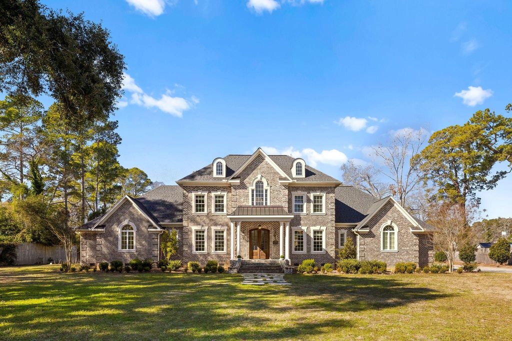 Photo of 419 Greene Street, Cheraw, SC 29520 (MLS # 26003552)