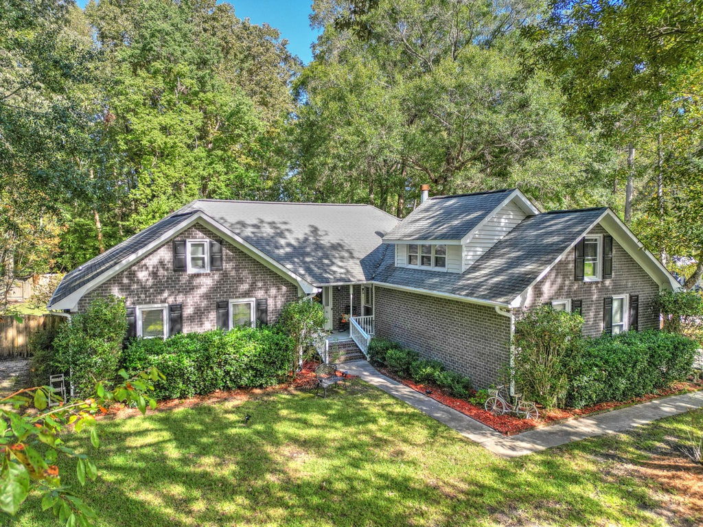 Photo of 75 King Charles Circle, Summerville, SC 29485 (MLS # 26027924)