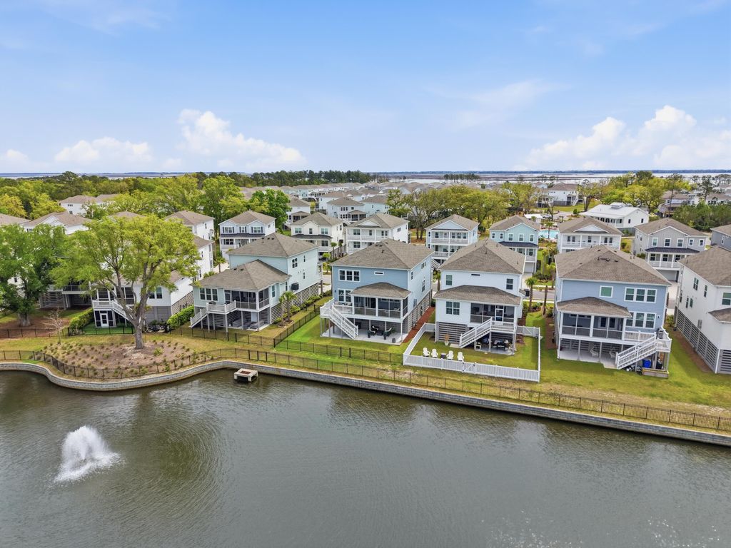 Photo of 1625 Farmers Way, Mount Pleasant, SC 29466 (MLS # 26016207)