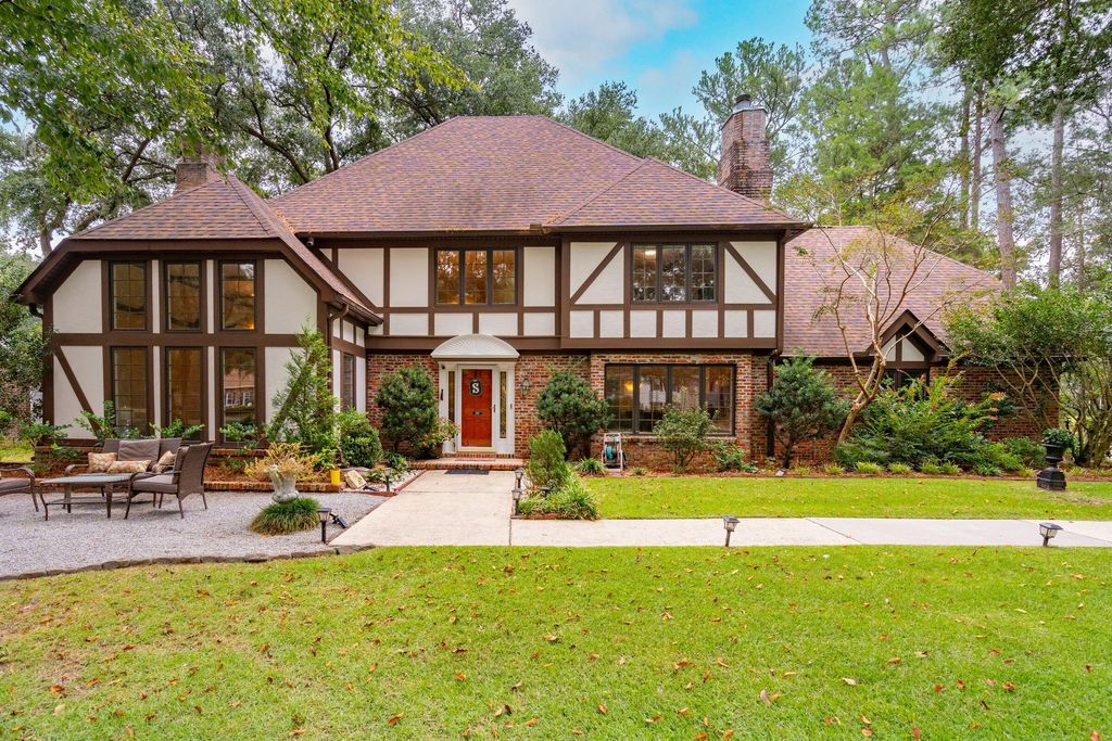 Photo of 104 Legend Oaks Way, Summerville, SC 29485 (MLS # 26013857)