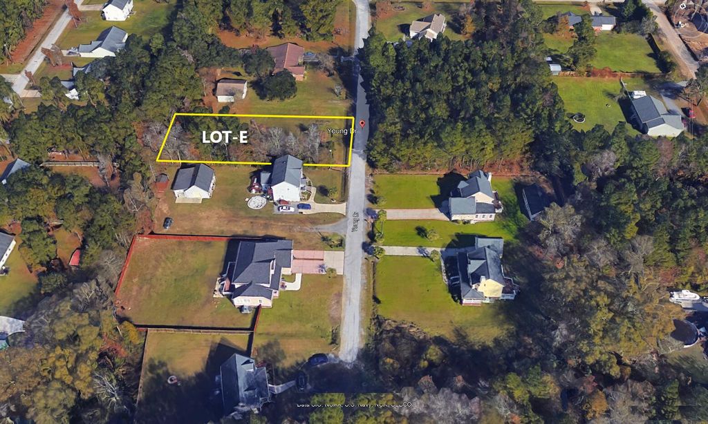 Photo of 7-E Young Drive, Summerville, SC 29483 (MLS # 25018405)