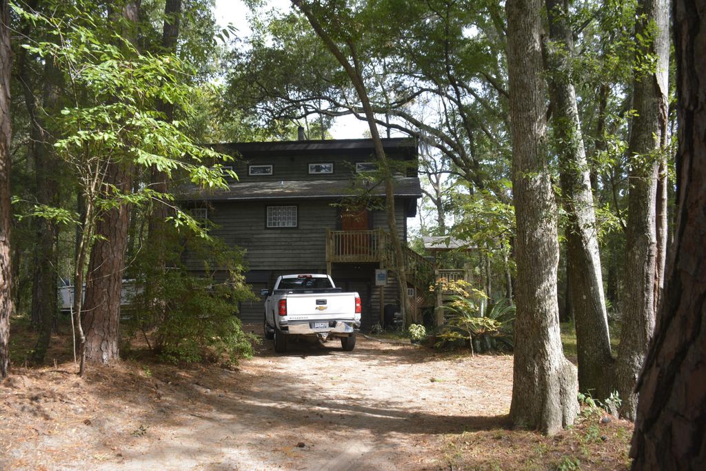 Photo of 1042 Highway 174, Edisto Island, SC 29438 (MLS # 25026440)