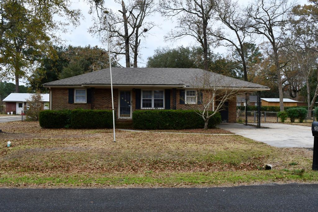 Photo of 206 Blythe Avenue, Summerville, SC 29485 (MLS # 25032728)