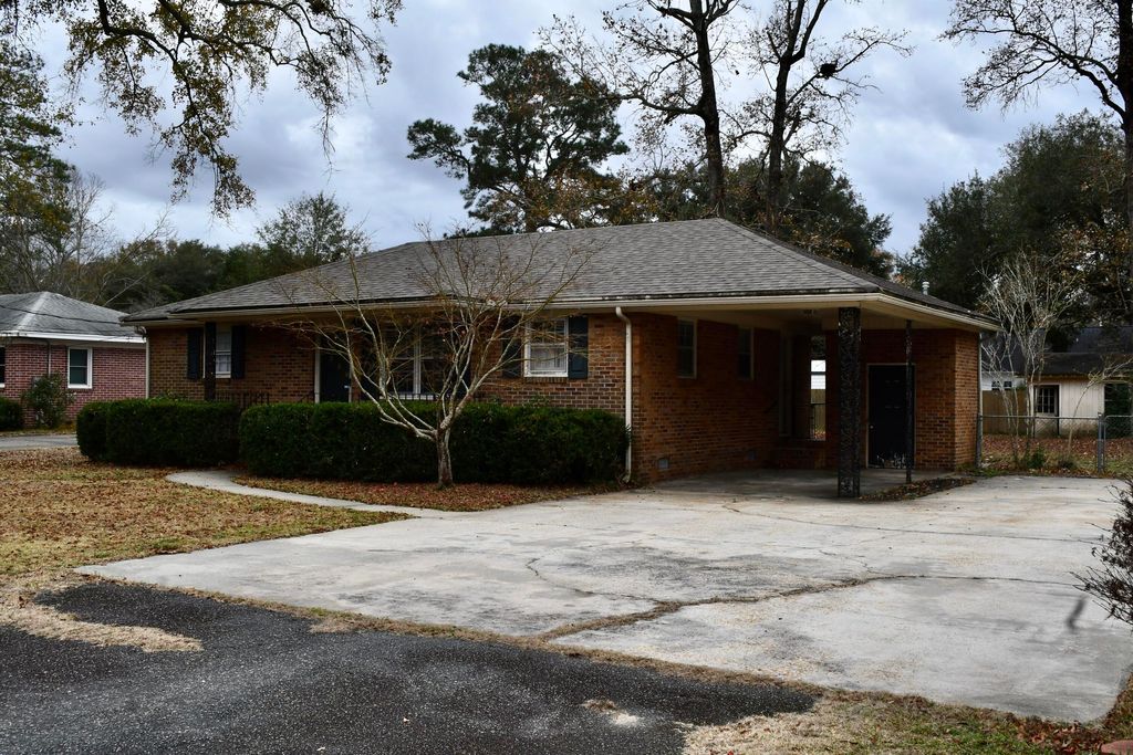 Photo of 206 Blythe Avenue, Summerville, SC 29485 (MLS # 25032728)
