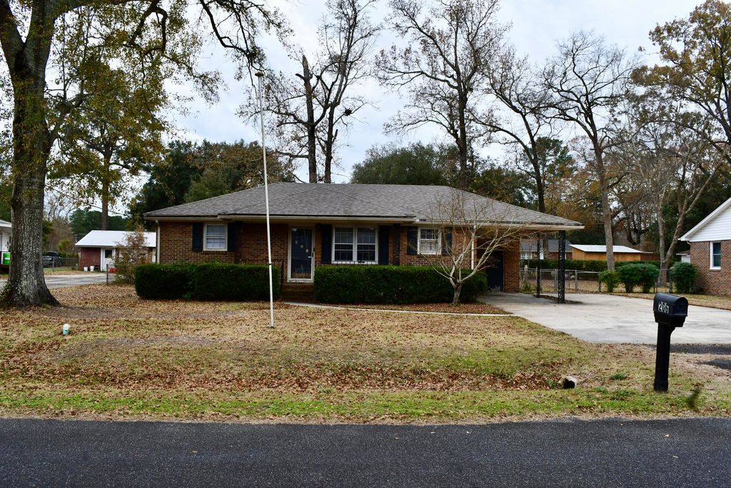 Photo of 206 Blythe Avenue, Summerville, SC 29485 (MLS # 25032728)