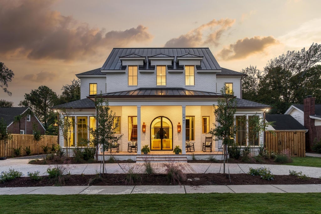 Photo of 1447 Simmons Street, Mount Pleasant, SC 29464 (MLS # 26029041)