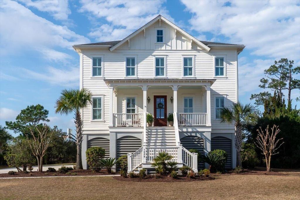 Photo of 1528 Red Drum Road, Mount Pleasant, SC 29466 (MLS # 26006935)