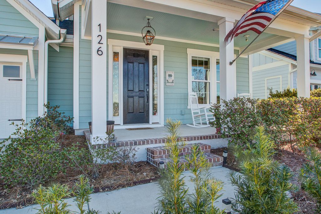 Photo of 126 Clearblue Loop, Summerville, SC 29486 (MLS # 26005392)