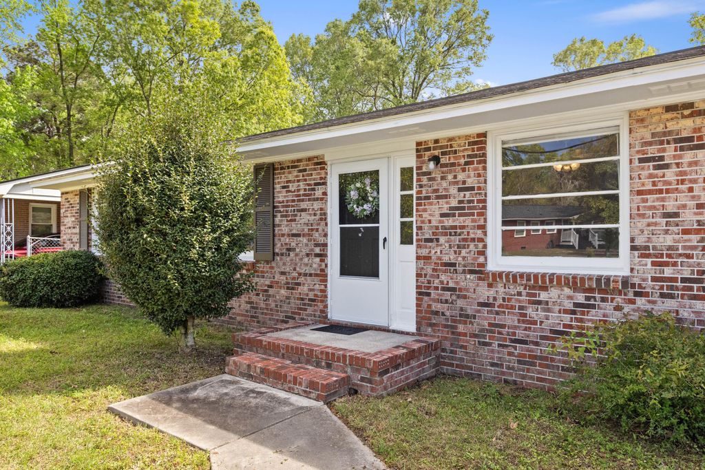 Photo of 3215 Bonanza Road, Charleston, SC 29414 (MLS # 26009334)