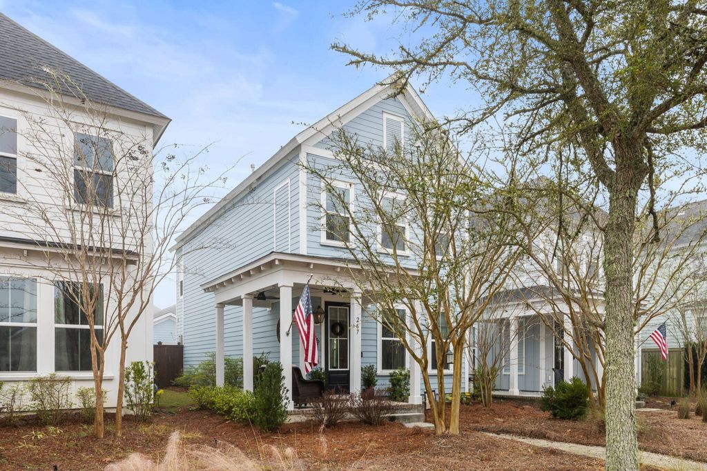 Photo of 267 Summers Drive, Summerville, SC 29485 (MLS # 26000944)
