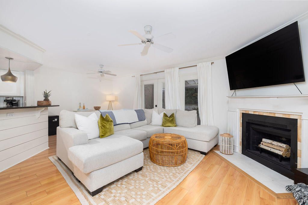 Photo of 1734 Villa Maison, Mount Pleasant, SC 29464 (MLS # 26004040)