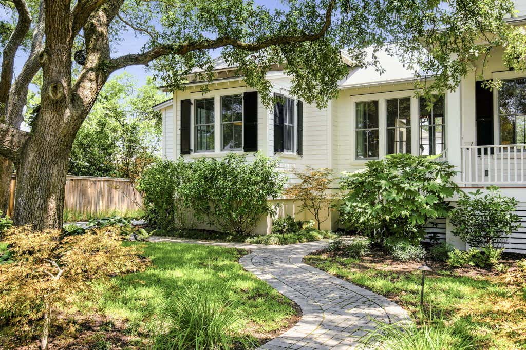 Photo of 523 Deer Street, Mount Pleasant, SC 29464 (MLS # 26021382)