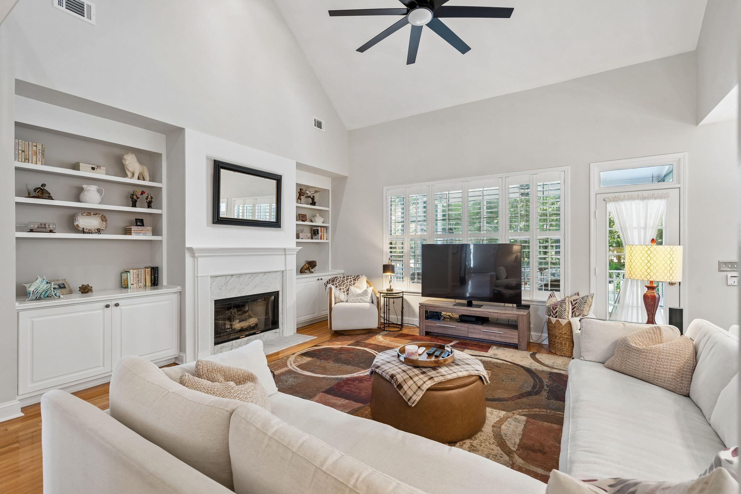 2765 Victoria Lake Drive