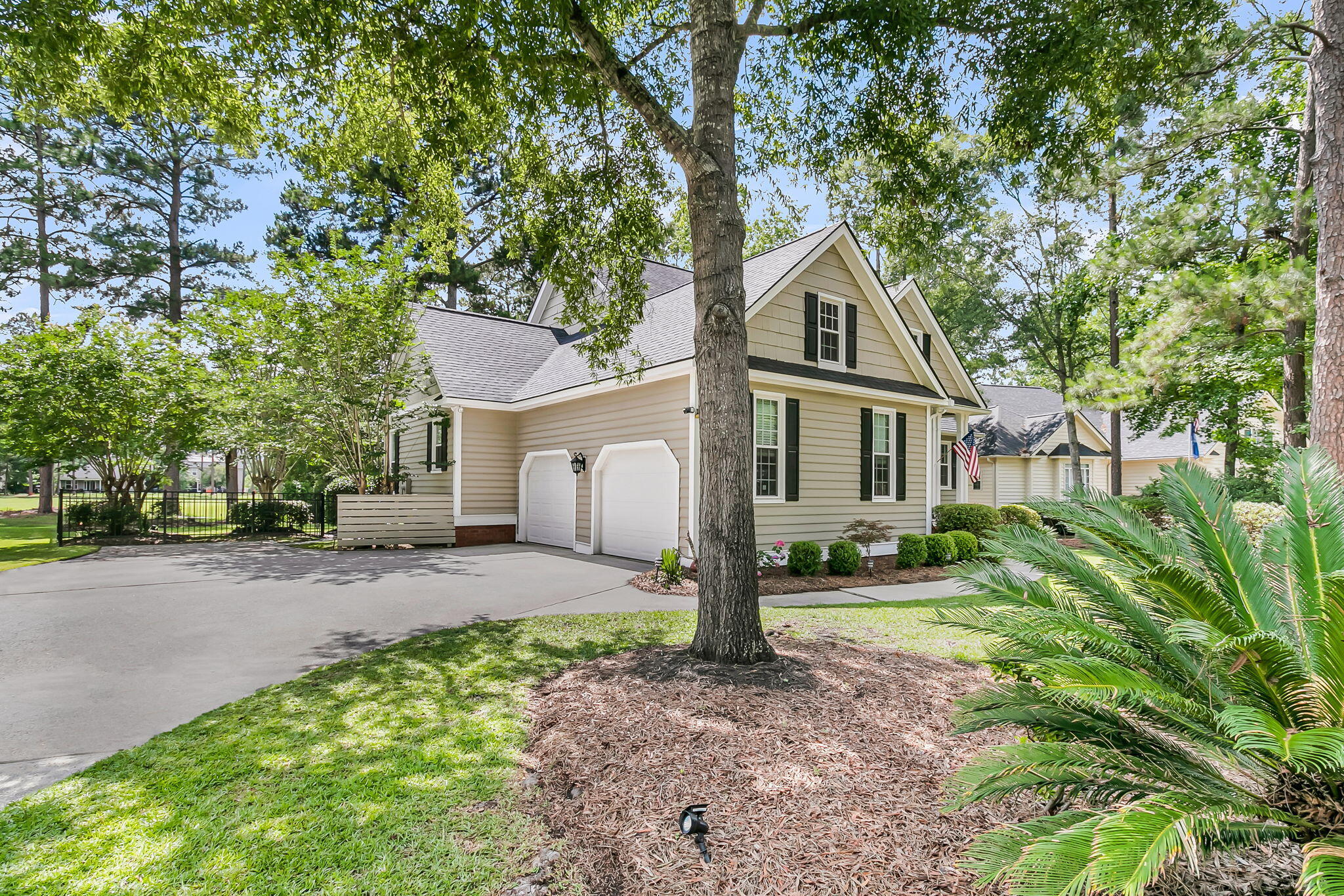 195 Prestwick Court