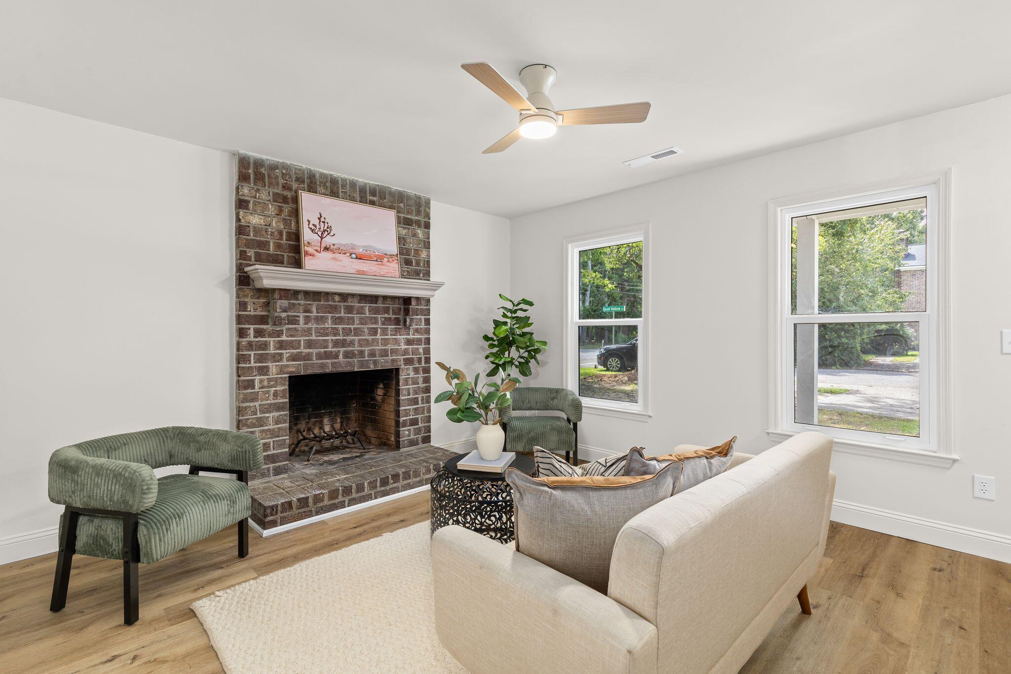 2402 Quail Hollow Court