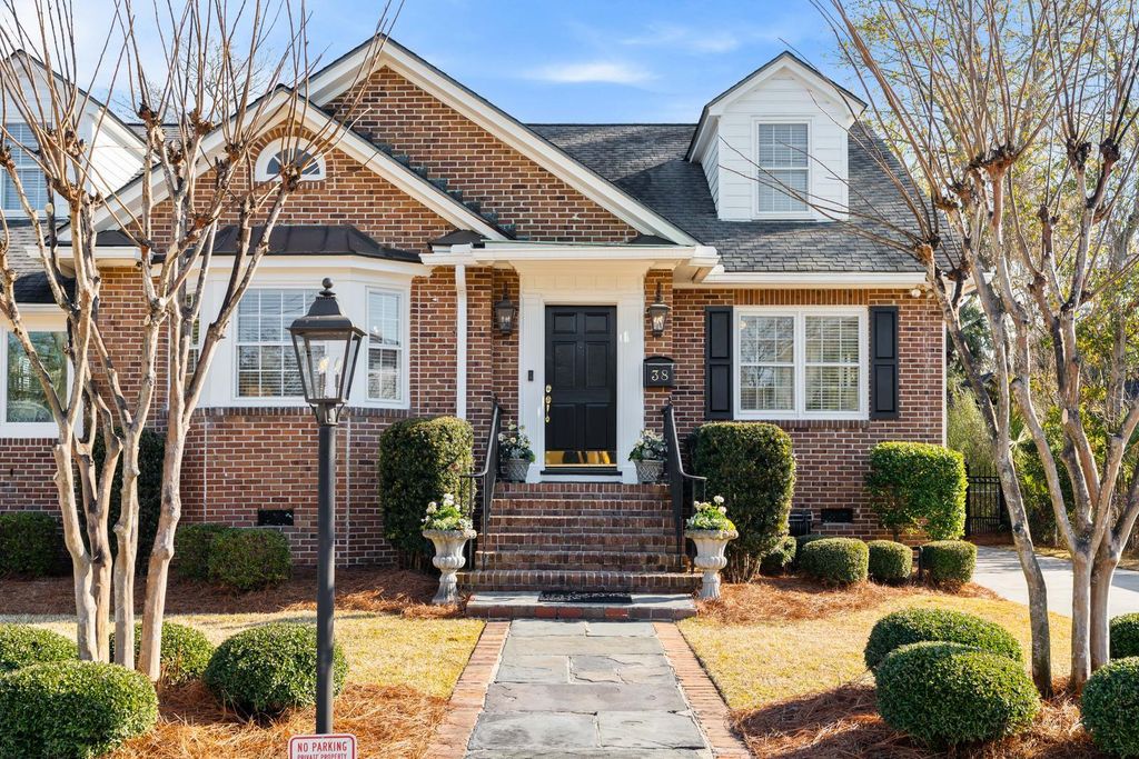 Photo of 38 Barre Street, Charleston, SC 29401 (MLS # 26003966)