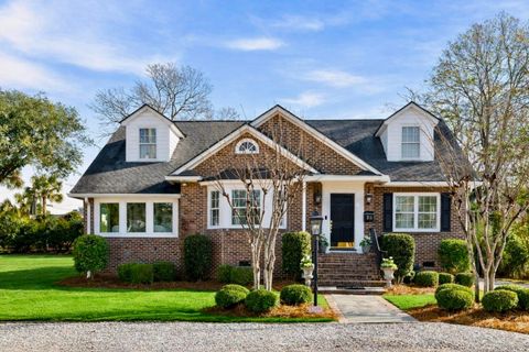 Photo of 38 Barre Street, Charleston, SC 29401 (MLS # 26003966)