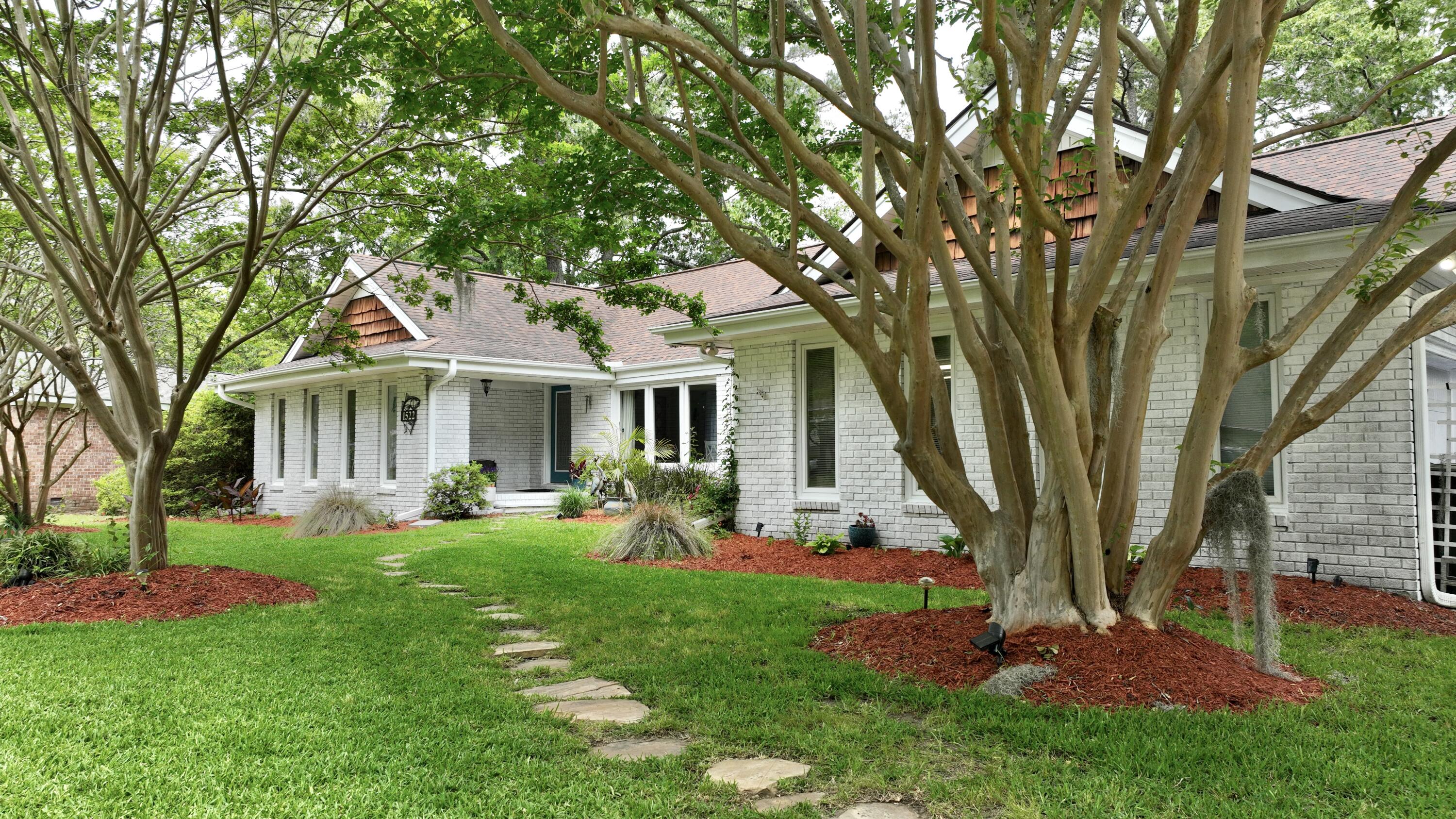 1522 N Pinebark Lane