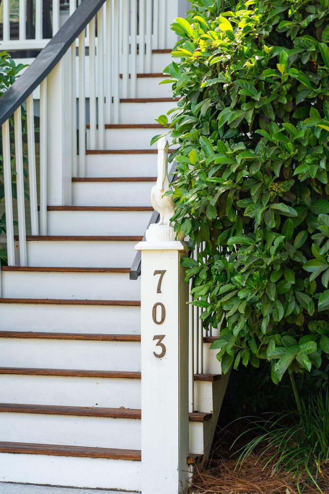 703 Gate Post Drive