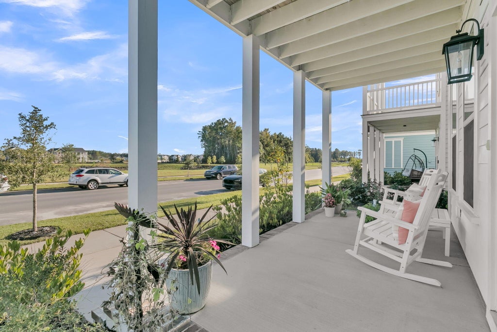 Photo of 220 Midtown Avenue, Summerville, SC 29486 (MLS # 26028533)