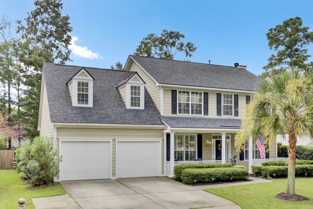 Photo of 2116 Tall Grass Circle, Mount Pleasant, SC 29466 (MLS # 25024748)