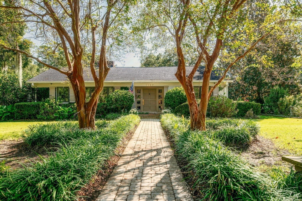 Photo of 1157 South Boulevard, North Charleston, SC 29405 (MLS # 26028987)