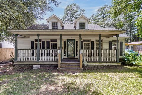 106 Atlantic Summerville SC 29483