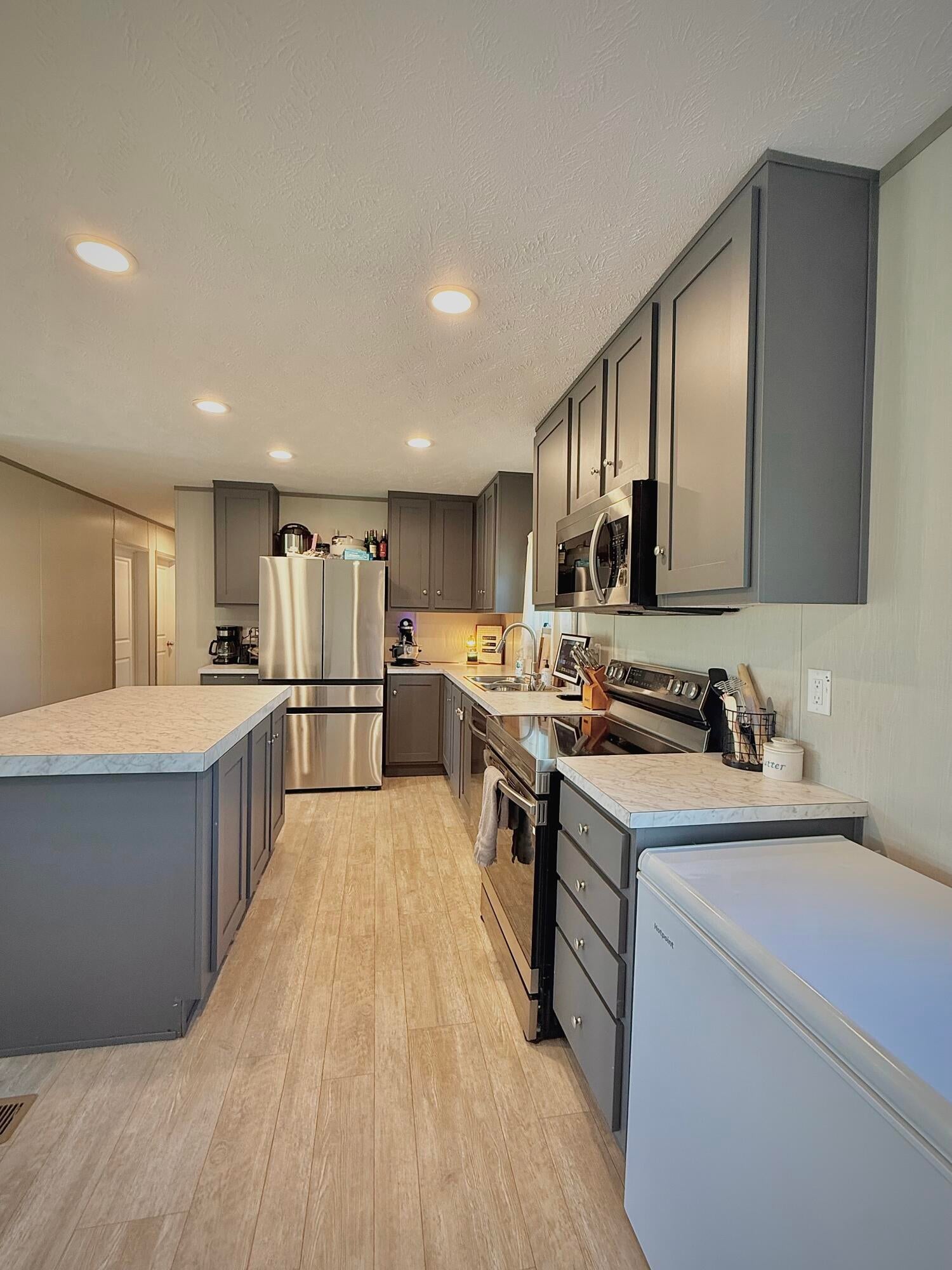 406 Sage Lane