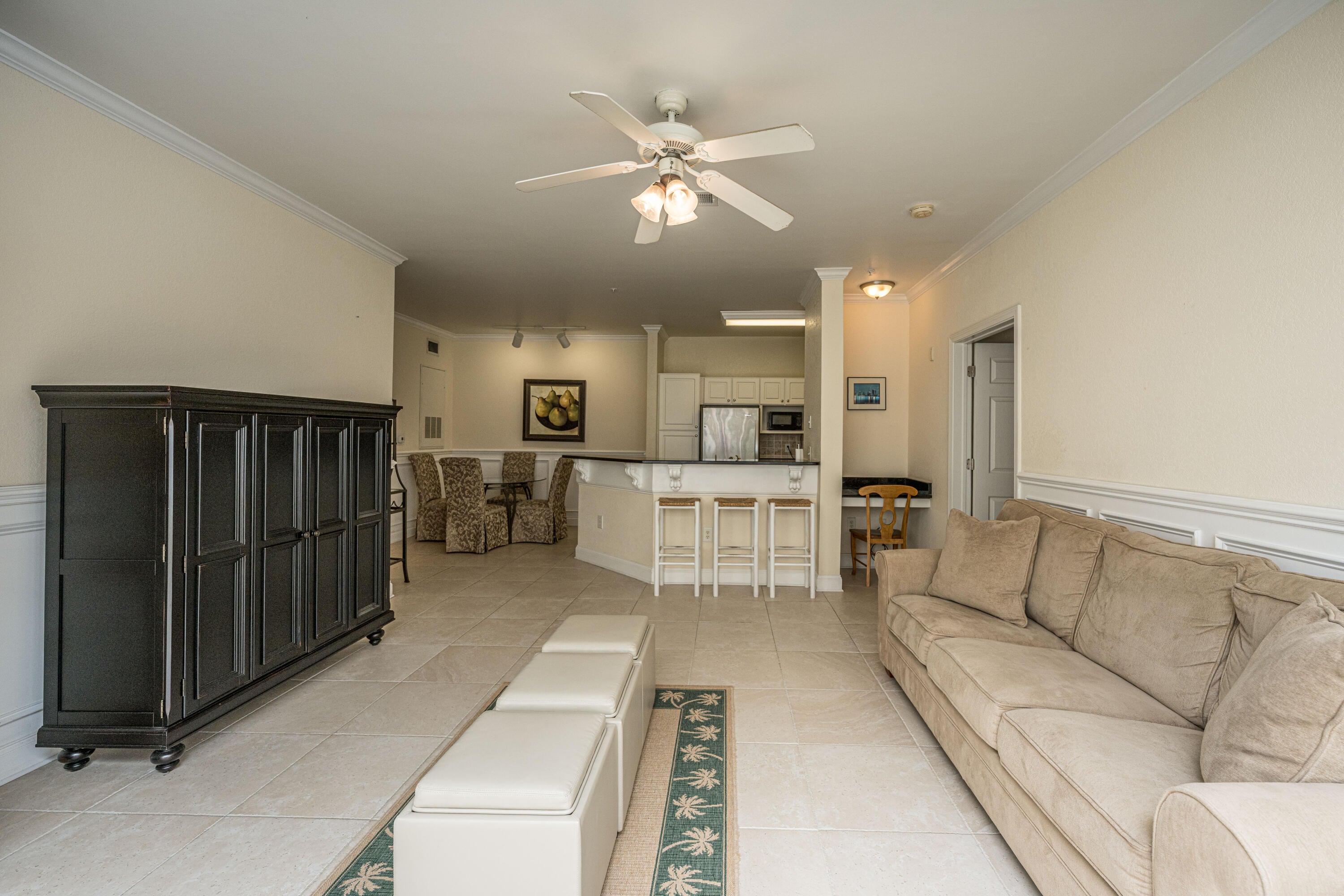 60 Fenwick Hall Allee 715