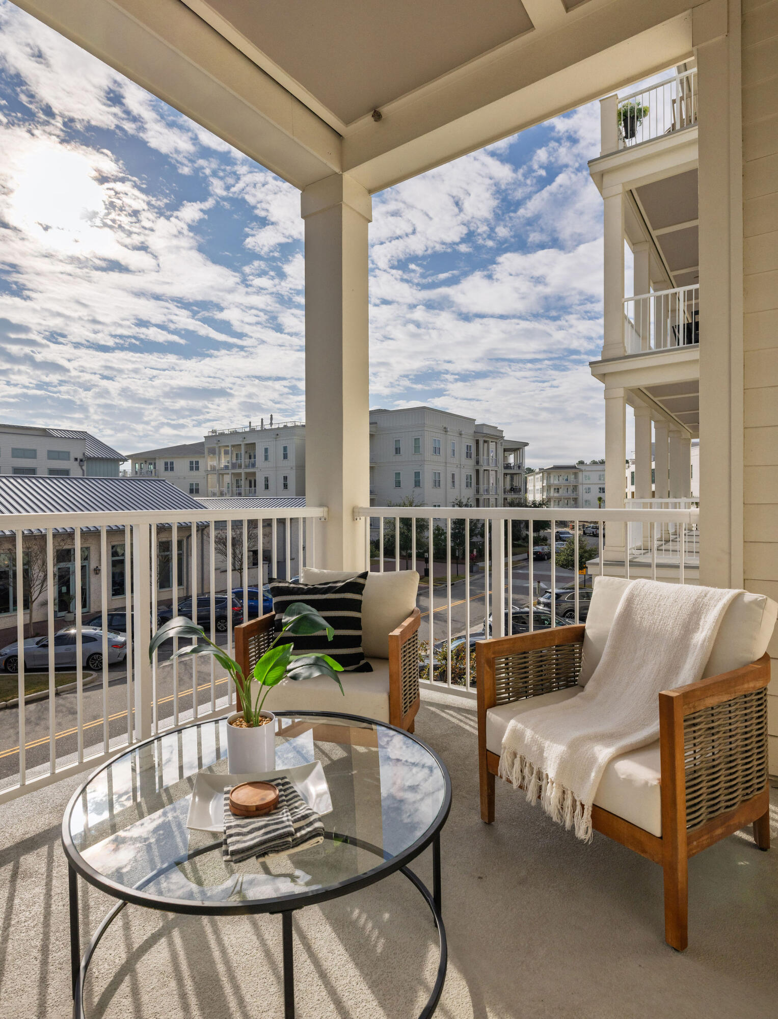 301 Longshore Street 423