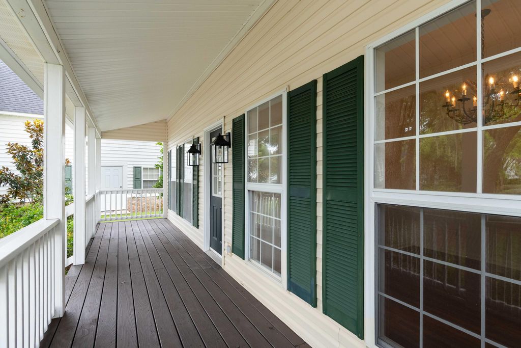 Photo of 1340 Woodlock Road, Mount Pleasant, SC 29464 (MLS # 25024898)