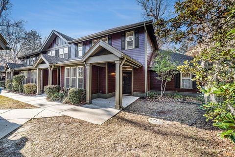 A home in North Charleston