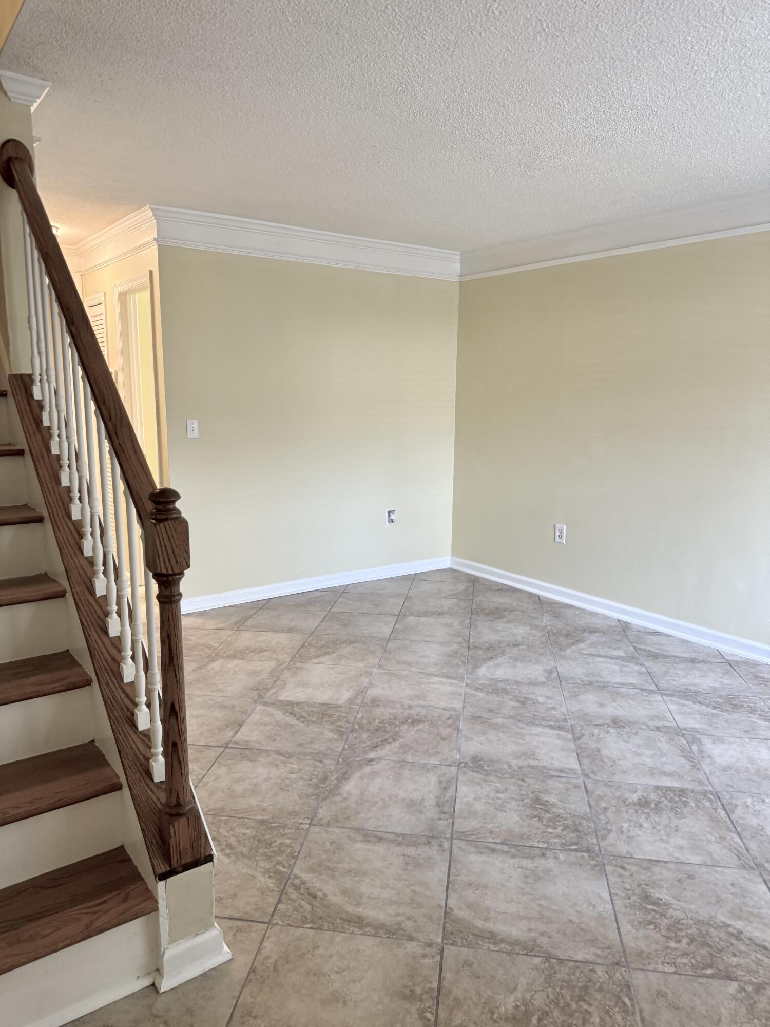 1910 Tropicana Road E