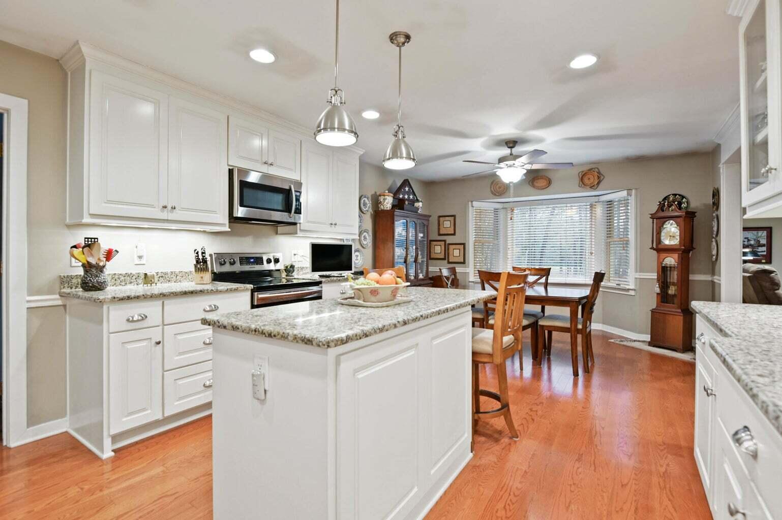 302 Summerset Lane