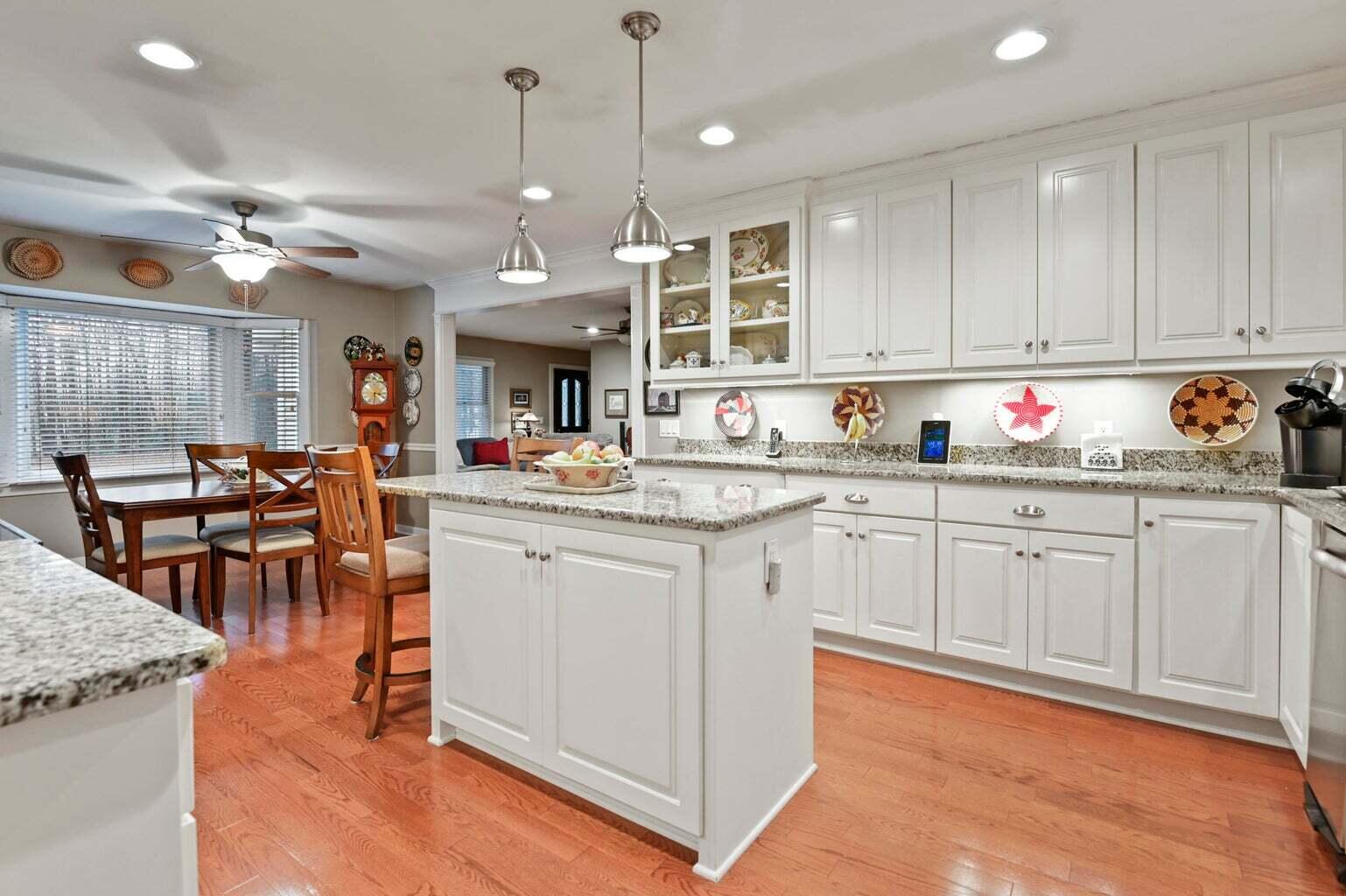 302 Summerset Lane