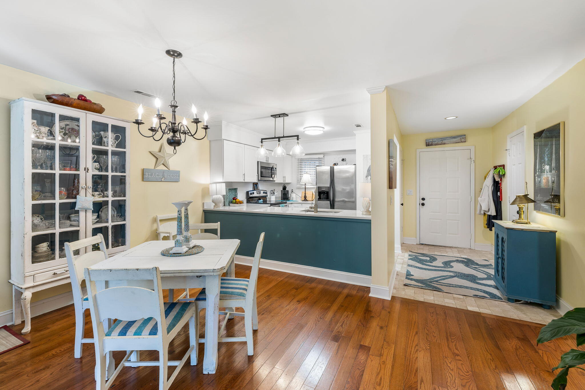 2413 Racquet Club Drive