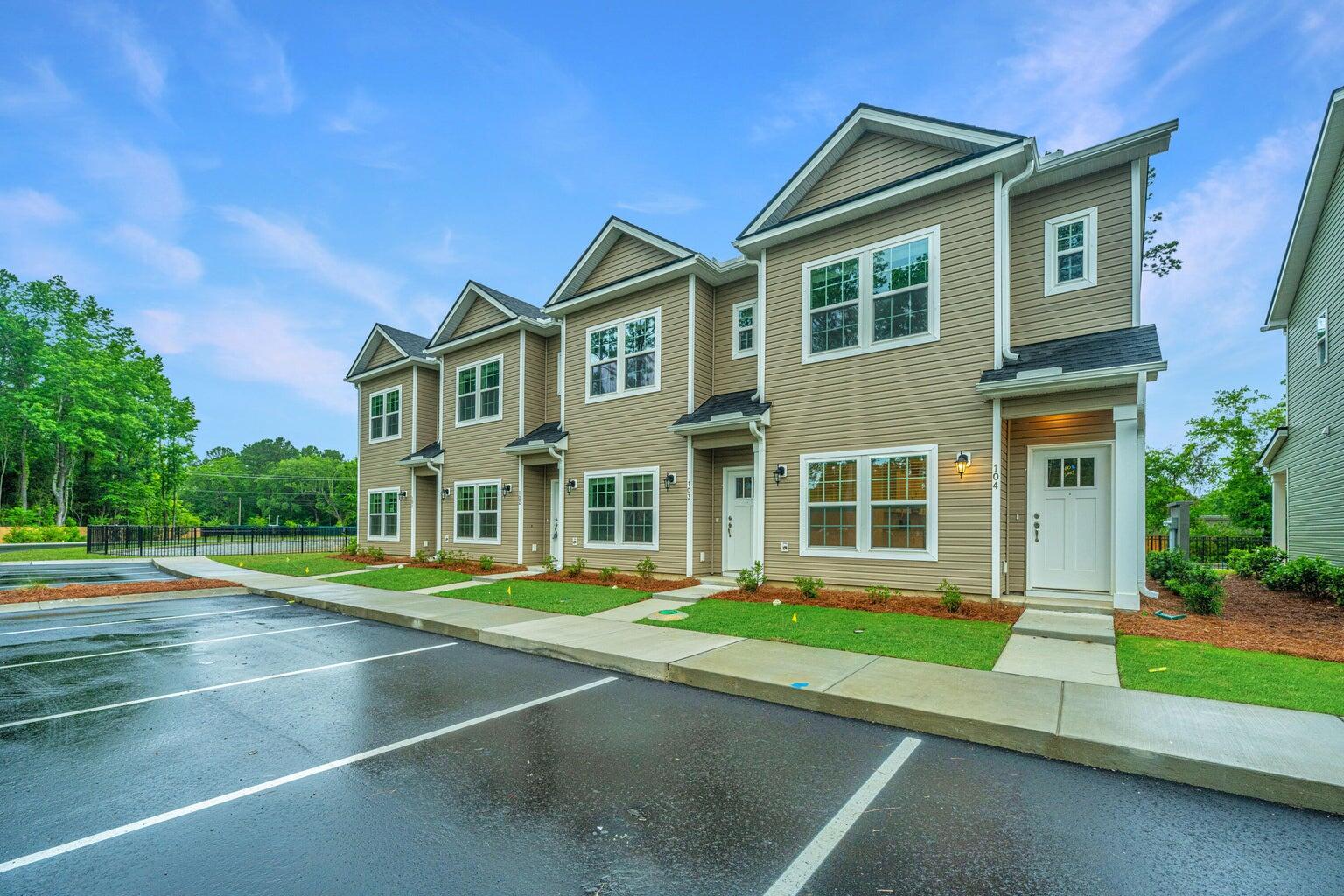 802 Twin Rivers Drive