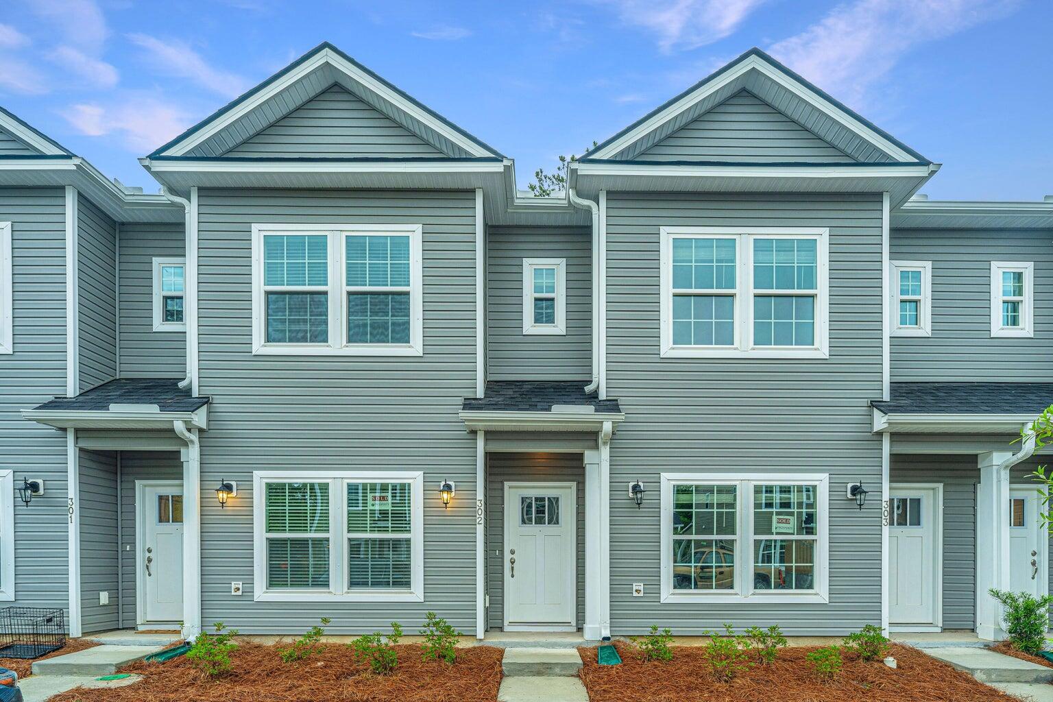 802 Twin Rivers Drive