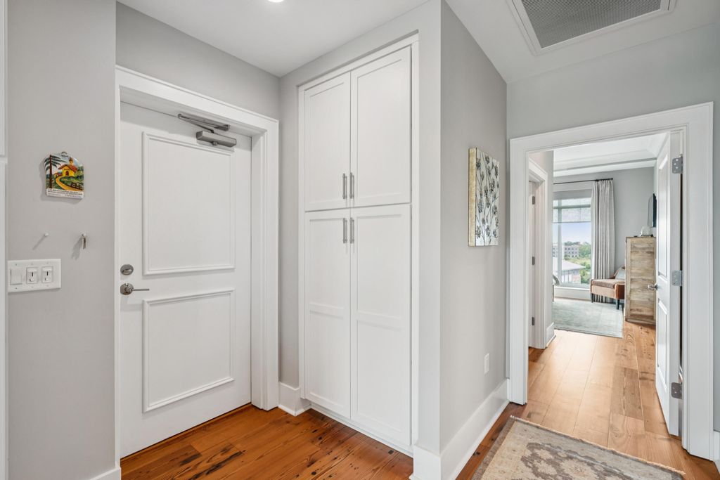 Photo of 155 Wingo Way #472, Mount Pleasant, SC 29464 (MLS # 25032100)