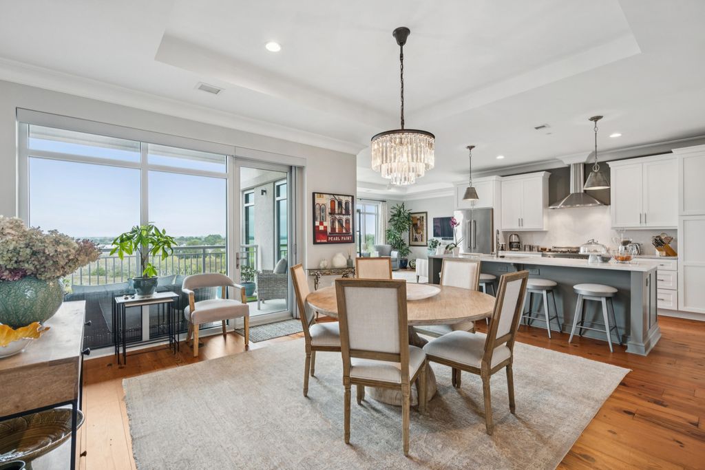 Photo of 155 Wingo Way #472, Mount Pleasant, SC 29464 (MLS # 25032100)