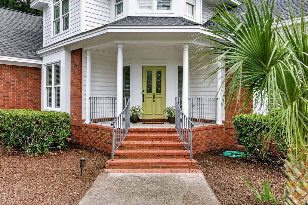 Photo of 1356 Topsail Court, Mount Pleasant, SC 29464 (MLS # 26021464)