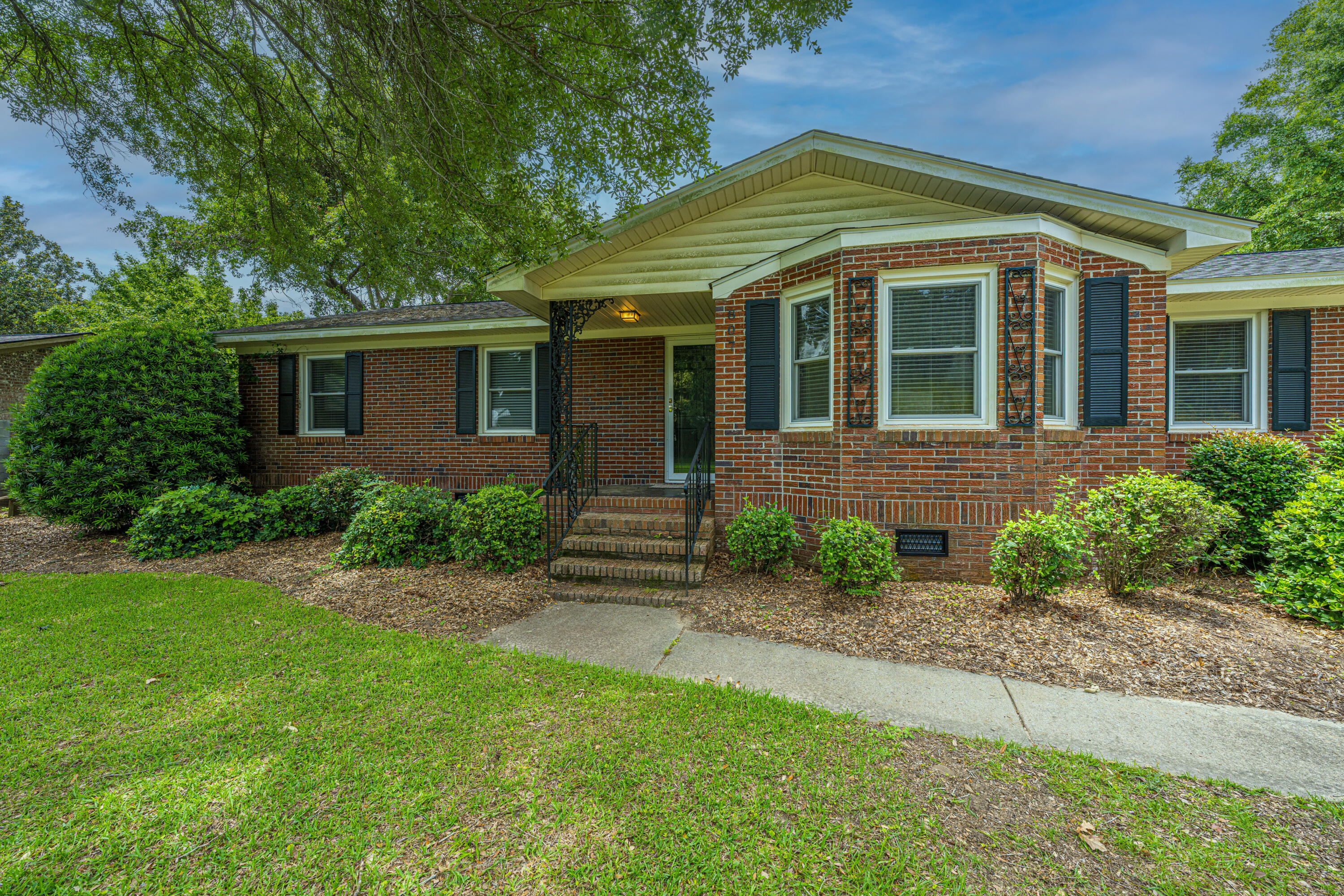 807 Bruce Street