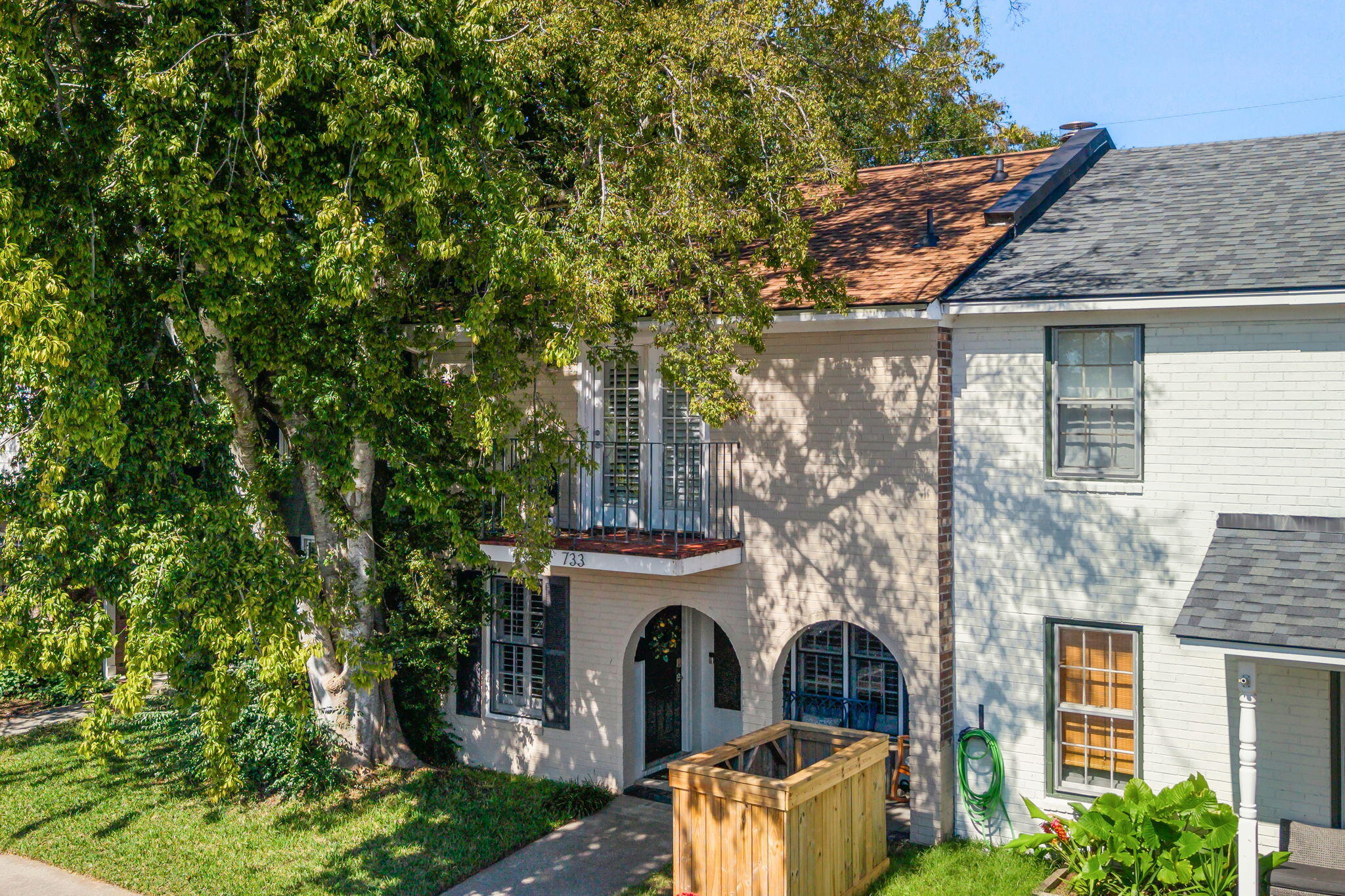 733 Ralston Court