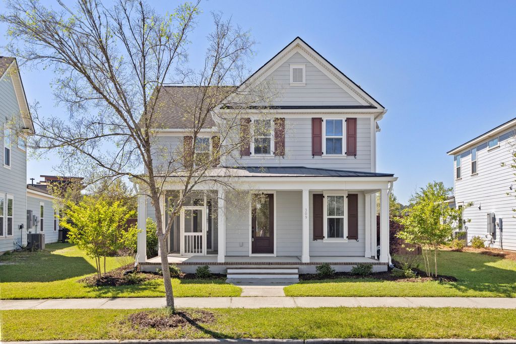 Photo of 309 Scholar Way, Summerville, SC 29486 (MLS # 26008866)