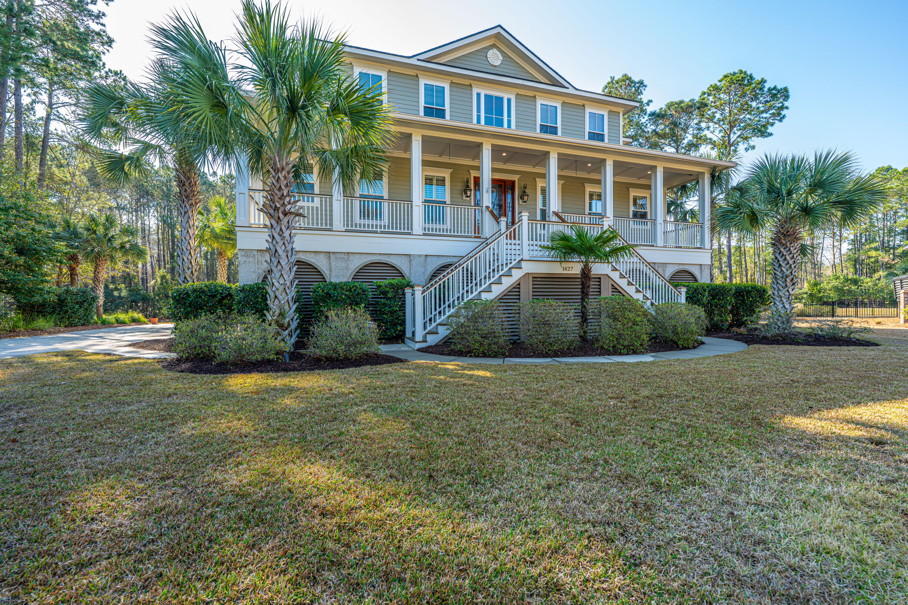 1427 Shell Fish Court