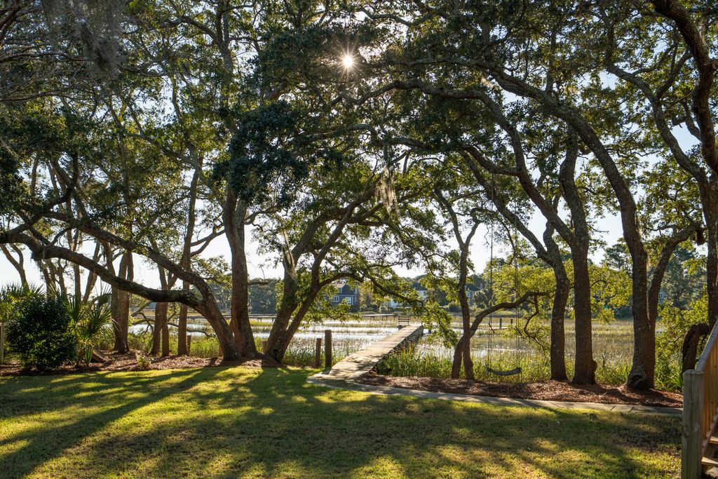 Photo of 1462 Harborsun Drive, Charleston, SC 29412 (MLS # 25029450)