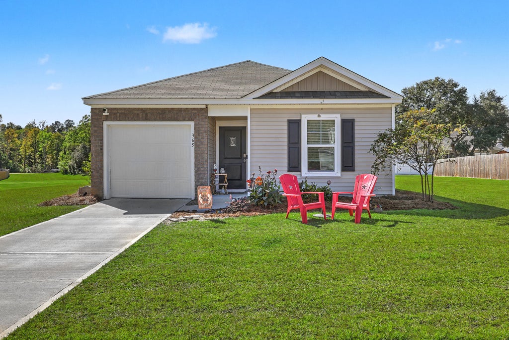 Photo of 365 Spruce Ivy Street, Moncks Corner, SC 29461 (MLS # 26029342)